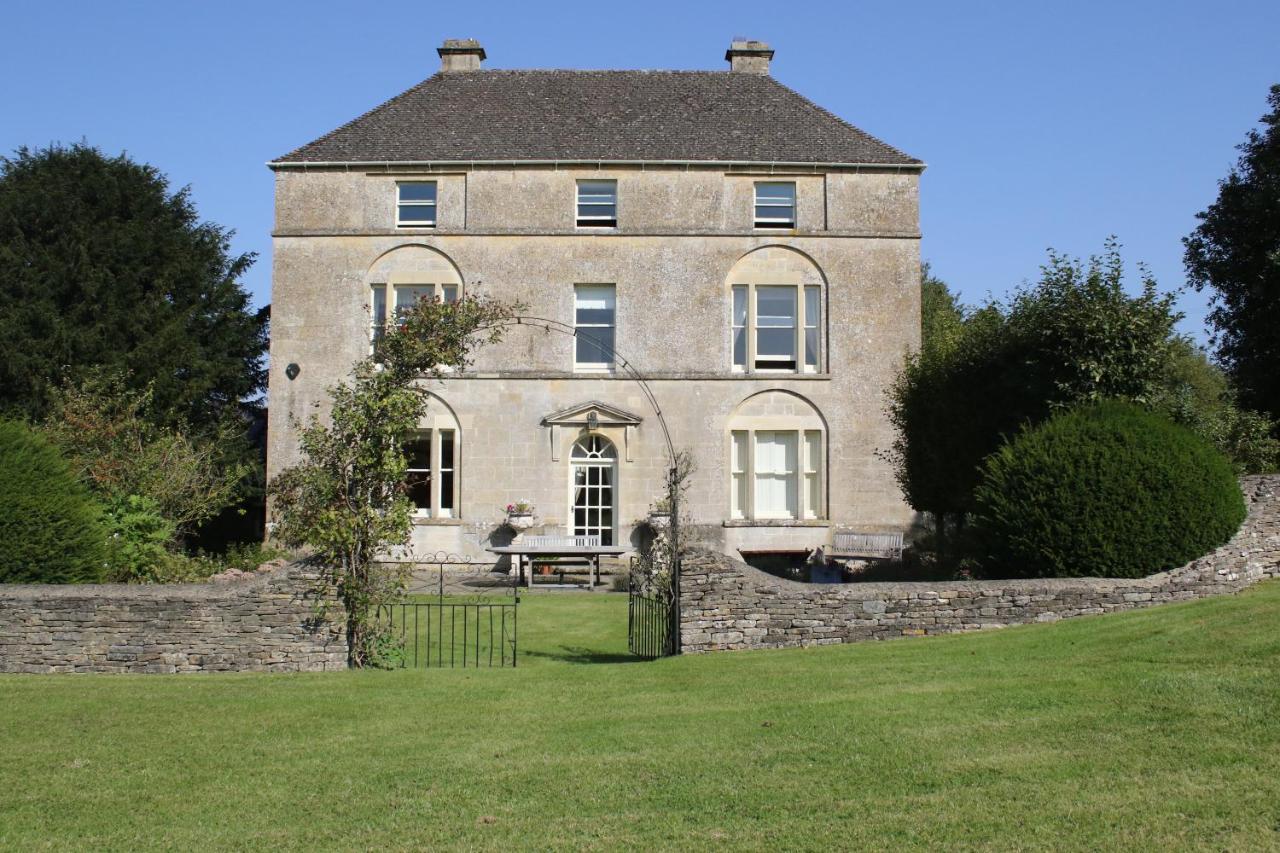 Aylworth Manor Bed & Breakfast Naunton Exterior photo