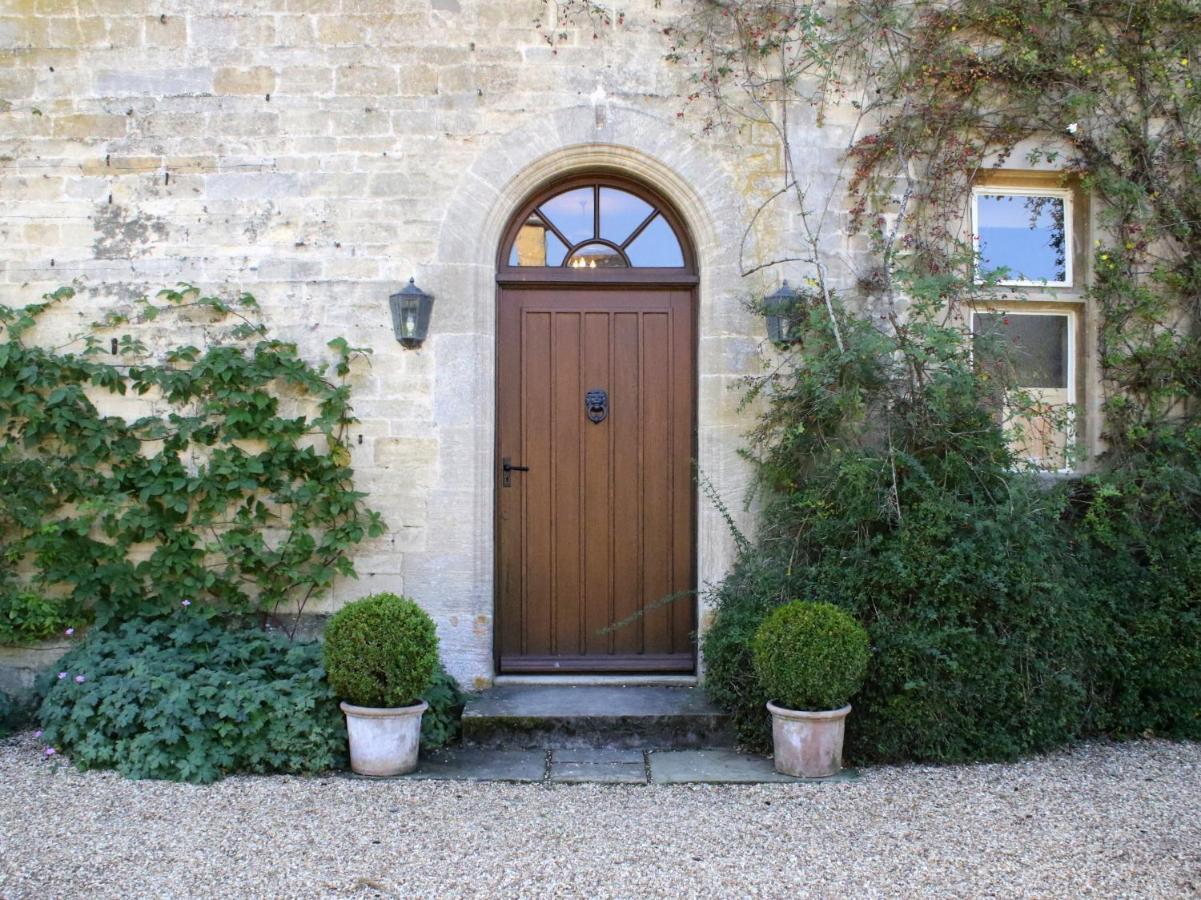 Aylworth Manor Bed & Breakfast Naunton Exterior photo
